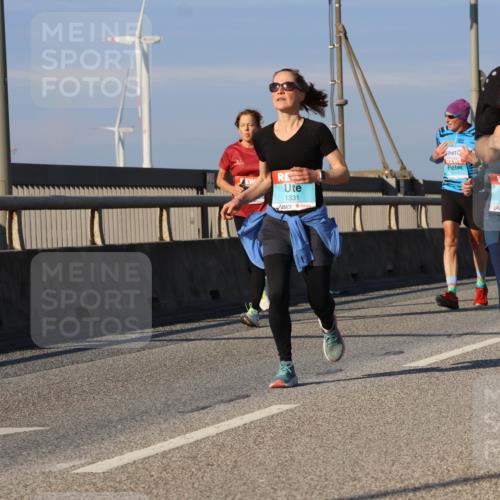 03.10.2025 - Köhlbrandbrückenlauf Strokosch-Dieckow http://msf.ph/oto/9113357 03.10.2025 09:47:31 Position 2 1331, 1921 meine-sportfotos.de