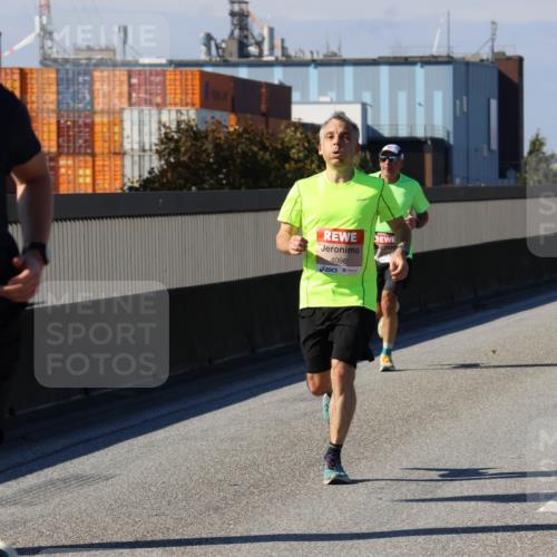 03.10.2025 - Köhlbrandbrückenlauf Strokosch-Dieckow http://msf.ph/oto/9113363 03.10.2025 12:43:23 Position 3 6762, 4096 meine-sportfotos.de