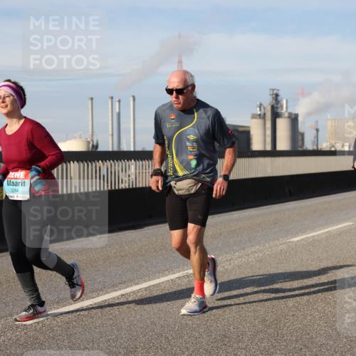 03.10.2025 - Köhlbrandbrückenlauf Lena Gebhardt http://msf.ph/oto/9113366 03.10.2025 10:16:55 Position 2 3284, 2394 meine-sportfotos.de