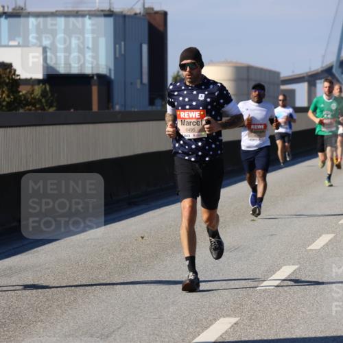 03.10.2025 - Köhlbrandbrückenlauf Strokosch-Dieckow http://msf.ph/oto/9113379 03.10.2025 12:43:25 Position 3 6495 meine-sportfotos.de