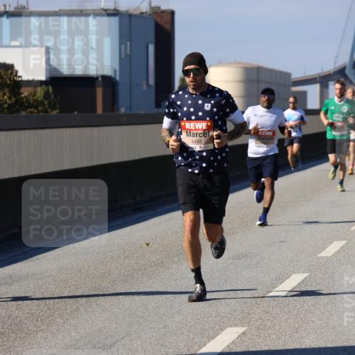 03.10.2025 - Köhlbrandbrückenlauf Strokosch-Dieckow http://msf.ph/oto/9113383 03.10.2025 12:43:25 Position 3 5957, 6495 meine-sportfotos.de