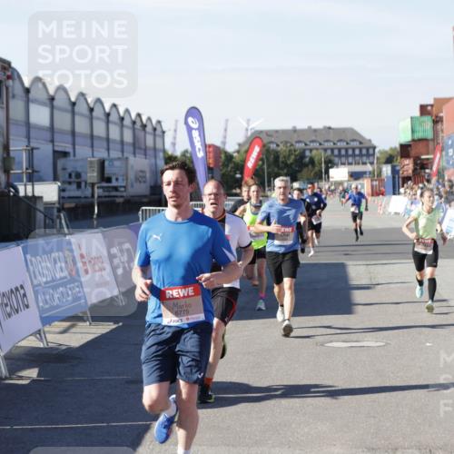 03.10.2025 - Köhlbrandbrückenlauf Jannik Wohlers http://msf.ph/oto/9113395 03.10.2025 13:01:27 Ziel 4073, 4199, 4219, 4284, 4292, 4304, 5424, 5915, 6187, 6307, 6775, 6801 meine-sportfotos.de