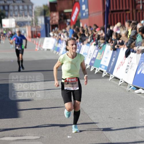 03.10.2025 - Köhlbrandbrückenlauf Jannik Wohlers http://msf.ph/oto/9113402 03.10.2025 13:01:28 Ziel 4073, 4199, 4219, 4220, 4284, 4292, 4304, 5424, 5915, 6187, 6307, 6775, 6801 meine-sportfotos.de