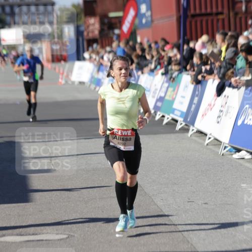 03.10.2025 - Köhlbrandbrückenlauf Jannik Wohlers http://msf.ph/oto/9113416 03.10.2025 13:01:28 Ziel 4073, 4199, 4219, 4220, 4284, 4292, 4304, 5424, 5915, 6187, 6307, 6775, 6801 meine-sportfotos.de