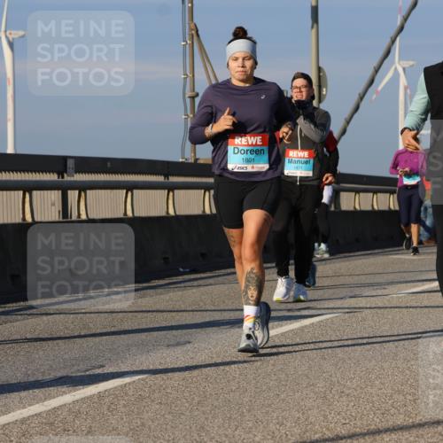 03.10.2025 - Köhlbrandbrückenlauf Strokosch-Dieckow http://msf.ph/oto/9113421 03.10.2025 09:47:39 Position 2 345, 3210, 1801, 1871 meine-sportfotos.de