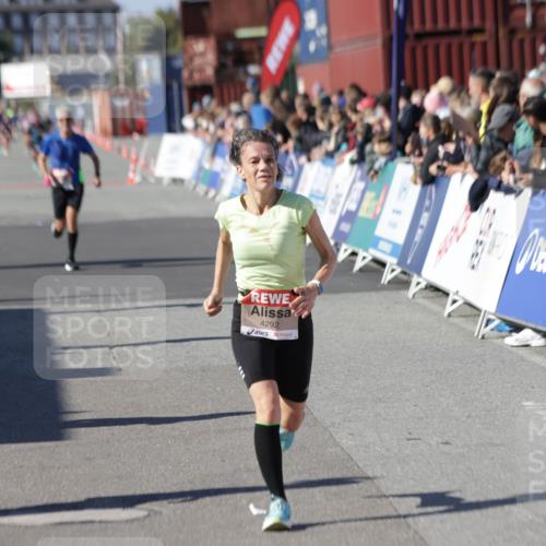 03.10.2025 - Köhlbrandbrückenlauf Jannik Wohlers http://msf.ph/oto/9113431 03.10.2025 13:01:28 Ziel 4073, 4199, 4219, 4220, 4284, 4292, 4304, 5424, 5915, 6187, 6307, 6775, 6801 meine-sportfotos.de