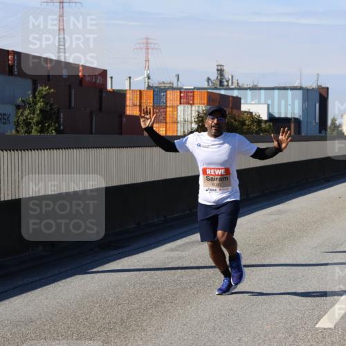 03.10.2025 - Köhlbrandbrückenlauf Strokosch-Dieckow http://msf.ph/oto/9113447 03.10.2025 12:43:31 Position 3 6091 meine-sportfotos.de