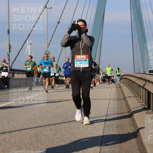 03.10.2025 - Köhlbrandbrückenlauf Strokosch-Dieckow http://msf.ph/oto/9113459 03.10.2025 09:47:43 Position 2 3793, 1871 meine-sportfotos.de