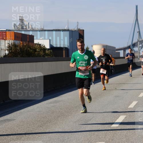 03.10.2025 - Köhlbrandbrückenlauf Strokosch-Dieckow http://msf.ph/oto/9113485 03.10.2025 12:43:33 Position 3 6489 meine-sportfotos.de