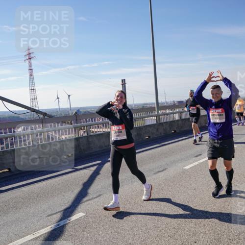 03.10.2025 - Köhlbrandbrückenlauf Michael Burmester http://msf.ph/oto/9113515 03.10.2025 12:55:17 Position 2 5291, 4204 meine-sportfotos.de