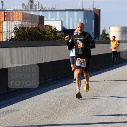 03.10.2025 - Köhlbrandbrückenlauf Strokosch-Dieckow http://msf.ph/oto/9113521 03.10.2025 12:43:36 Position 3  meine-sportfotos.de