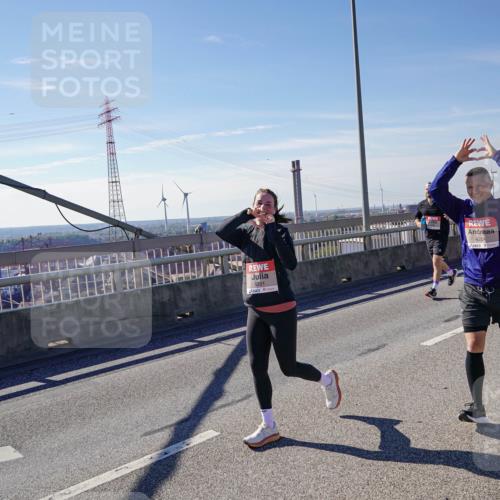 03.10.2025 - Köhlbrandbrückenlauf Michael Burmester http://msf.ph/oto/9113524 03.10.2025 12:55:17 Position 2 5291, 4204 meine-sportfotos.de
