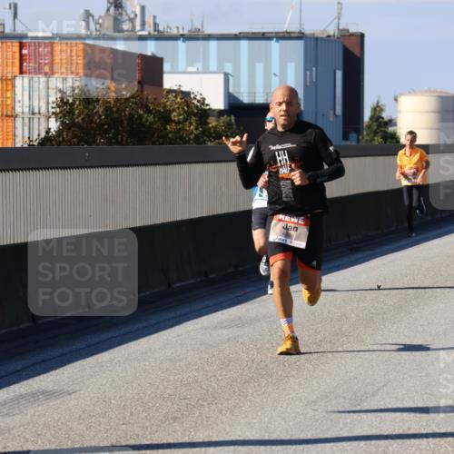 03.10.2025 - Köhlbrandbrückenlauf Strokosch-Dieckow http://msf.ph/oto/9113526 03.10.2025 12:43:36 Position 3  meine-sportfotos.de