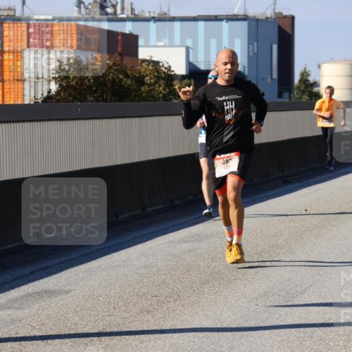 03.10.2025 - Köhlbrandbrückenlauf Strokosch-Dieckow http://msf.ph/oto/9113541 03.10.2025 12:43:36 Position 3  meine-sportfotos.de