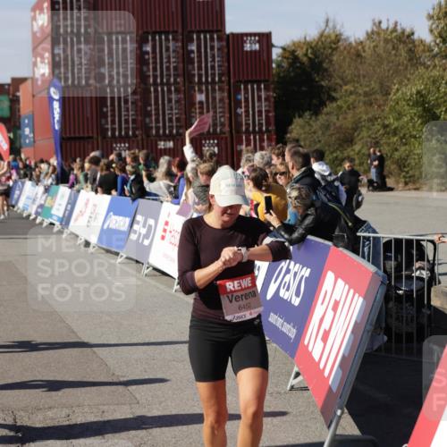 03.10.2025 - Köhlbrandbrückenlauf Jannik Wohlers http://msf.ph/oto/9113545 03.10.2025 13:31:51 Ziel 4415, 4416, 4842, 4902, 4935, 5057, 5267, 5463, 5817, 6103, 6297, 6452, 6736 meine-sportfotos.de