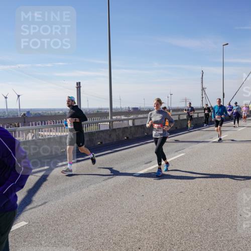 03.10.2025 - Köhlbrandbrückenlauf Michael Burmester http://msf.ph/oto/9113552 03.10.2025 12:55:18 Position 2  meine-sportfotos.de
