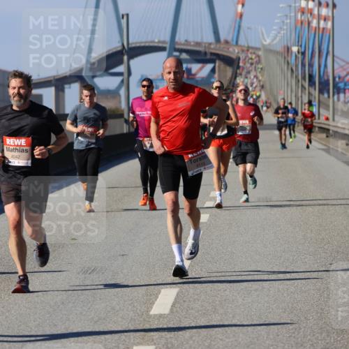 03.10.2025 - Köhlbrandbrückenlauf Strokosch-Dieckow http://msf.ph/oto/9113562 03.10.2025 12:43:42 Position 3 4042, 4115 meine-sportfotos.de
