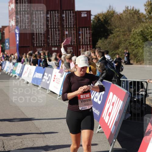 03.10.2025 - Köhlbrandbrückenlauf Jannik Wohlers http://msf.ph/oto/9113564 03.10.2025 13:31:51 Ziel 4415, 4416, 4842, 4902, 4935, 5057, 5267, 5463, 5817, 6103, 6297, 6452, 6736 meine-sportfotos.de