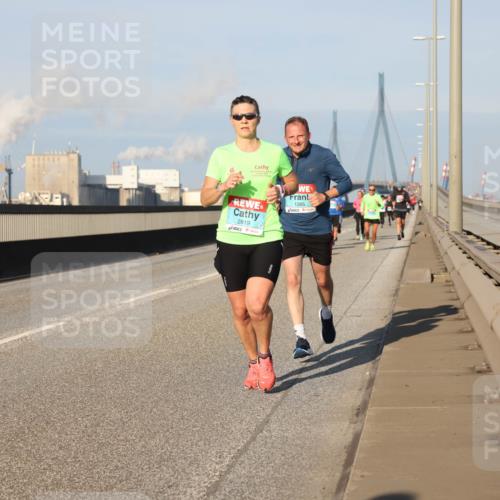 03.10.2025 - Köhlbrandbrückenlauf Lena Gebhardt http://msf.ph/oto/9113567 03.10.2025 09:42:48 Position 2 2819, 1265 meine-sportfotos.de