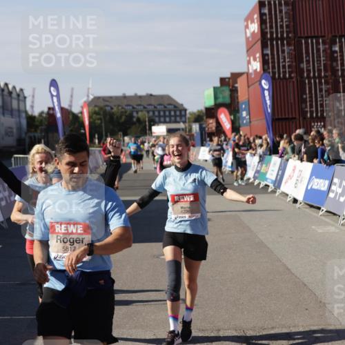 03.10.2025 - Köhlbrandbrückenlauf Jannik Wohlers http://msf.ph/oto/9113606 03.10.2025 13:31:52 Ziel 4415, 4416, 4842, 4902, 4935, 5267, 5463, 5817, 6103, 6297, 6452, 6736 meine-sportfotos.de