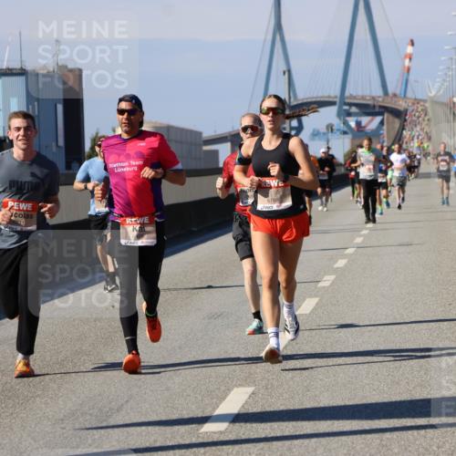 03.10.2025 - Köhlbrandbrückenlauf Strokosch-Dieckow http://msf.ph/oto/9113614 03.10.2025 12:43:49 Position 3 4231, 6769 meine-sportfotos.de