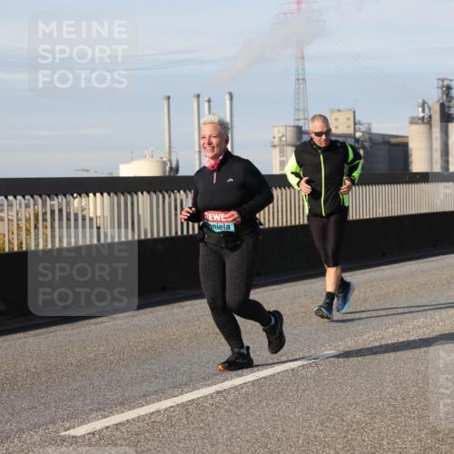 03.10.2025 - Köhlbrandbrückenlauf Lena Gebhardt http://msf.ph/oto/9113618 03.10.2025 10:17:02 Position 2  meine-sportfotos.de