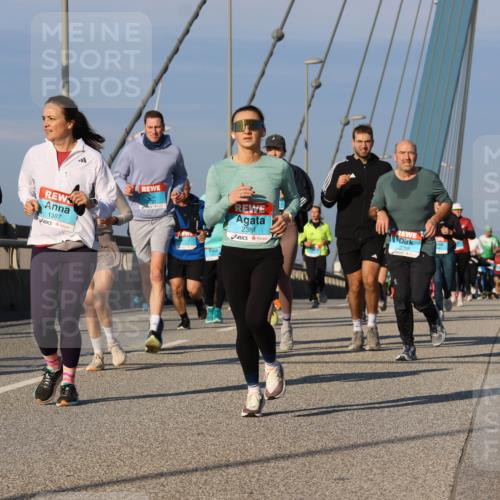 03.10.2025 - Köhlbrandbrückenlauf Strokosch-Dieckow http://msf.ph/oto/9113644 03.10.2025 09:48:03 Position 2 1387, 2381 meine-sportfotos.de