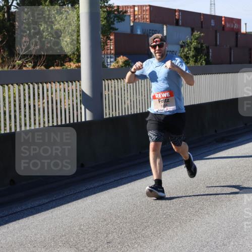 03.10.2025 - Köhlbrandbrückenlauf Strokosch-Dieckow http://msf.ph/oto/9113658 03.10.2025 12:43:55 Position 3 4054 meine-sportfotos.de