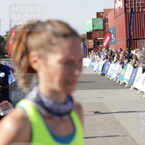 03.10.2025 - Köhlbrandbrückenlauf Jannik Wohlers http://msf.ph/oto/9113686 03.10.2025 13:01:33 Ziel 4047, 4073, 4199, 4219, 4220, 4284, 4292, 4304, 5424, 6187, 6775, 6801 meine-sportfotos.de