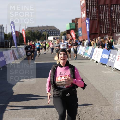 03.10.2025 - Köhlbrandbrückenlauf Jannik Wohlers http://msf.ph/oto/9113732 03.10.2025 13:31:56 Ziel 4415, 4416, 4842, 4902, 4935, 5267, 5463, 5817, 6076, 6452, 6736 meine-sportfotos.de