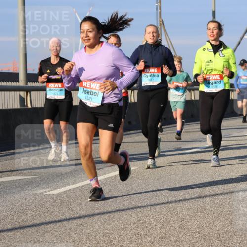 03.10.2025 - Köhlbrandbrückenlauf Strokosch-Dieckow http://msf.ph/oto/9113734 03.10.2025 09:48:13 Position 2 1272, 1521, 1417, 1915, 1418 meine-sportfotos.de