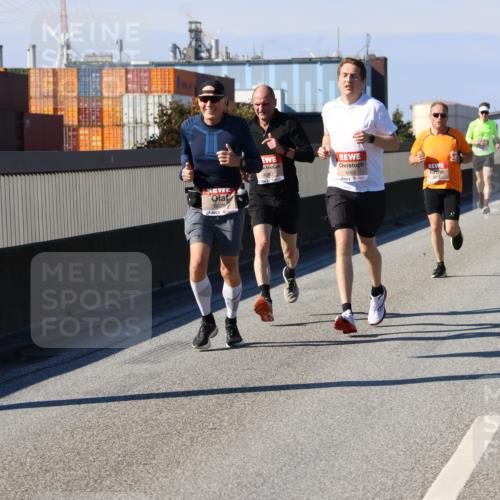 03.10.2025 - Köhlbrandbrückenlauf Strokosch-Dieckow http://msf.ph/oto/9113736 03.10.2025 12:44:00 Position 3  meine-sportfotos.de