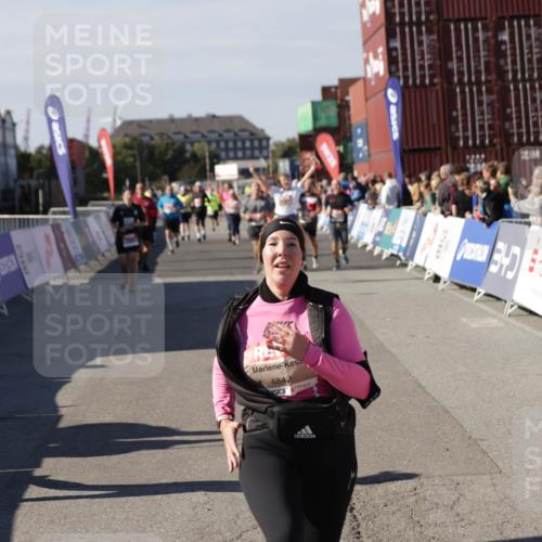 03.10.2025 - Köhlbrandbrückenlauf Jannik Wohlers http://msf.ph/oto/9113739 03.10.2025 13:31:56 Ziel 4415, 4416, 4842, 4902, 4935, 5267, 5463, 5817, 6076, 6452, 6736 meine-sportfotos.de