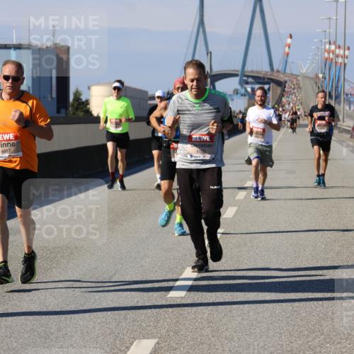 03.10.2025 - Köhlbrandbrückenlauf Strokosch-Dieckow http://msf.ph/oto/9113761 03.10.2025 12:44:03 Position 3 4037, 4105 meine-sportfotos.de