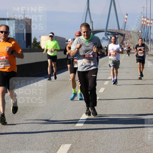 03.10.2025 - Köhlbrandbrückenlauf Strokosch-Dieckow http://msf.ph/oto/9113769 03.10.2025 12:44:03 Position 3 4037, 4105 meine-sportfotos.de