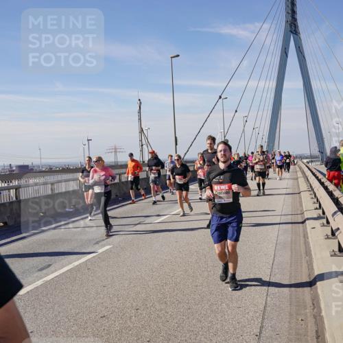 03.10.2025 - Köhlbrandbrückenlauf Michael Burmester http://msf.ph/oto/9113788 03.10.2025 12:55:30 Position 2  meine-sportfotos.de