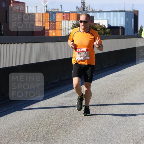 03.10.2025 - Köhlbrandbrückenlauf Strokosch-Dieckow http://msf.ph/oto/9113790 03.10.2025 12:44:04 Position 3 4037, 4105 meine-sportfotos.de