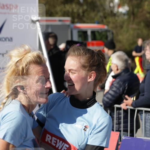 03.10.2025 - Köhlbrandbrückenlauf Jannik Wohlers http://msf.ph/oto/9113808 03.10.2025 13:31:59 Ziel 4842, 4902, 4935, 5246, 5247, 5248, 5267, 5463, 5817, 6076, 6126, 6452, 6736 meine-sportfotos.de