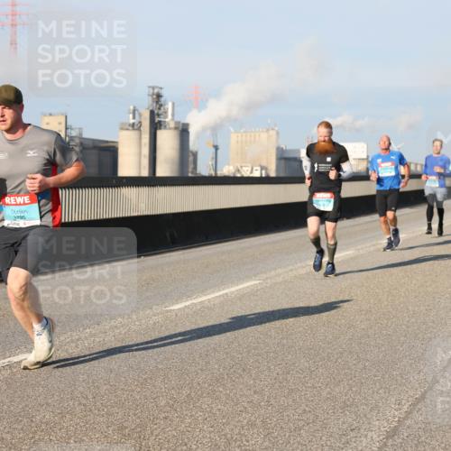 03.10.2025 - Köhlbrandbrückenlauf Lena Gebhardt http://msf.ph/oto/9113819 03.10.2025 09:42:55 Position 2 3795 meine-sportfotos.de