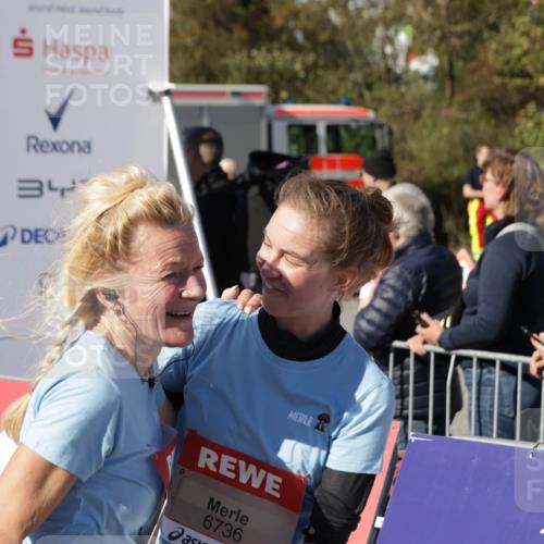 03.10.2025 - Köhlbrandbrückenlauf Jannik Wohlers http://msf.ph/oto/9113824 03.10.2025 13:32:00 Ziel 4842, 4902, 4935, 5246, 5247, 5248, 5267, 5463, 5817, 6076, 6126, 6460, 6736 meine-sportfotos.de