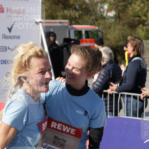 03.10.2025 - Köhlbrandbrückenlauf Jannik Wohlers http://msf.ph/oto/9113840 03.10.2025 13:32:00 Ziel 4842, 4902, 4935, 5246, 5247, 5248, 5267, 5463, 5817, 6076, 6126, 6460, 6736 meine-sportfotos.de