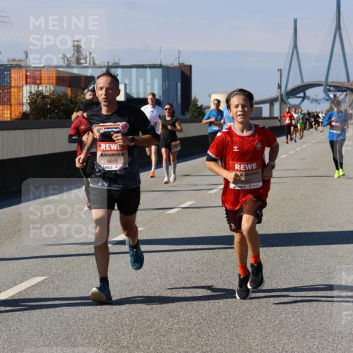 03.10.2025 - Köhlbrandbrückenlauf Strokosch-Dieckow http://msf.ph/oto/9113841 03.10.2025 12:44:10 Position 3 6015, 4150 meine-sportfotos.de