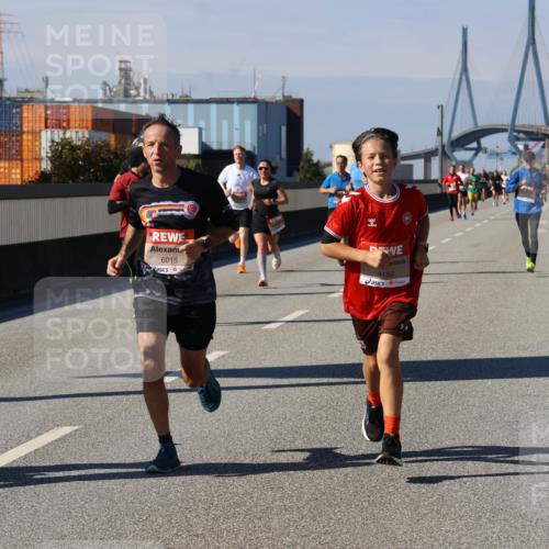 03.10.2025 - Köhlbrandbrückenlauf Strokosch-Dieckow http://msf.ph/oto/9113846 03.10.2025 12:44:10 Position 3 6015, 4150 meine-sportfotos.de