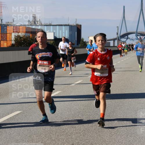 03.10.2025 - Köhlbrandbrückenlauf Strokosch-Dieckow http://msf.ph/oto/9113851 03.10.2025 12:44:10 Position 3 6015, 4150 meine-sportfotos.de