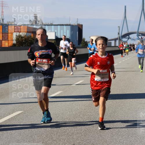 03.10.2025 - Köhlbrandbrückenlauf Strokosch-Dieckow http://msf.ph/oto/9113856 03.10.2025 12:44:11 Position 3 6015, 4150 meine-sportfotos.de
