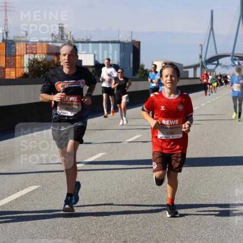 03.10.2025 - Köhlbrandbrückenlauf Strokosch-Dieckow http://msf.ph/oto/9113860 03.10.2025 12:44:11 Position 3 6015, 4150 meine-sportfotos.de