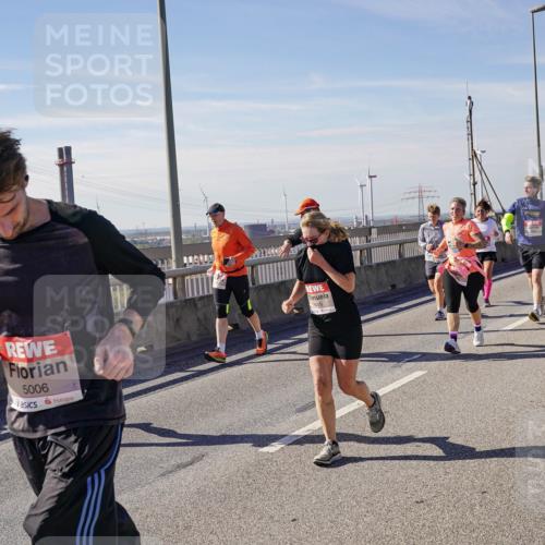 03.10.2025 - Köhlbrandbrückenlauf Michael Burmester http://msf.ph/oto/9113863 03.10.2025 12:55:33 Position 2 5006, 5419 meine-sportfotos.de