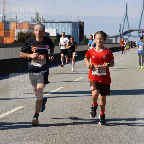 03.10.2025 - Köhlbrandbrückenlauf Strokosch-Dieckow http://msf.ph/oto/9113865 03.10.2025 12:44:11 Position 3 6015, 4150 meine-sportfotos.de