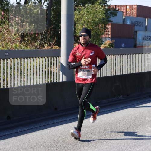 03.10.2025 - Köhlbrandbrückenlauf Strokosch-Dieckow http://msf.ph/oto/9113878 03.10.2025 12:44:14 Position 3 4186, 6417 meine-sportfotos.de