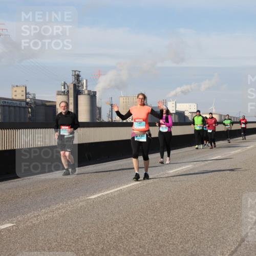 03.10.2025 - Köhlbrandbrückenlauf Lena Gebhardt http://msf.ph/oto/9113893 03.10.2025 10:17:15 Position 2  meine-sportfotos.de